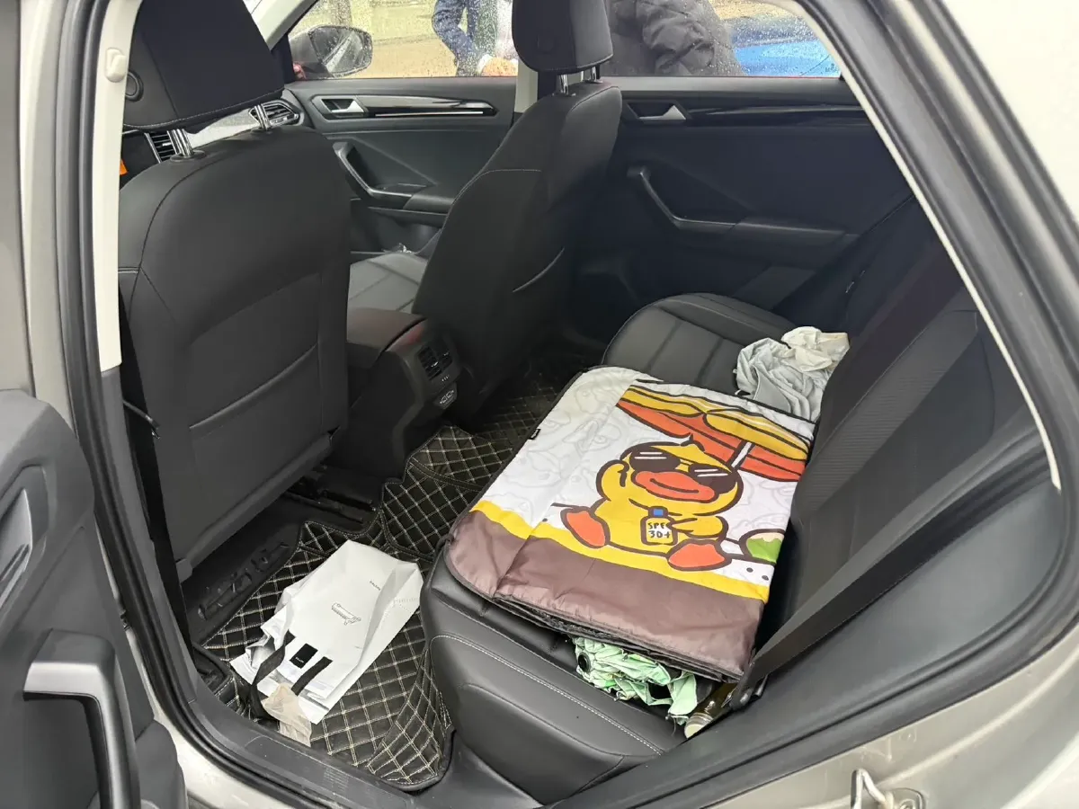 2021 Volkswagen T-Roc 1.4T 150HP L4 7DCT,autocango,china used car exporter,china ev exporter,chinese used car exporter,chinese used ev exporter