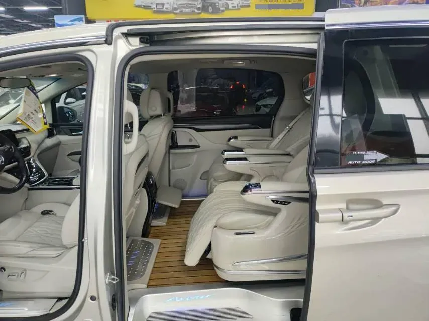 2021 Buick GL8 2.0T 237HP L4 9AT,autocango,china used car exporter,china ev exporter,chinese used car exporter,chinese used ev exporter