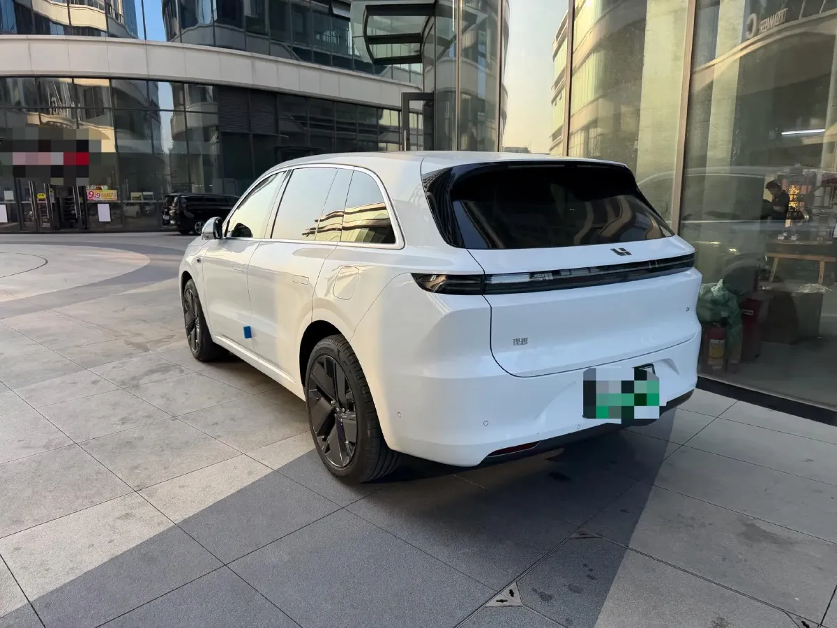 2025 Li L6 Range Extended 154HP L4 REEV,autocango,china used car exporter,china ev exporter,chinese used car exporter,chinese used ev exporter