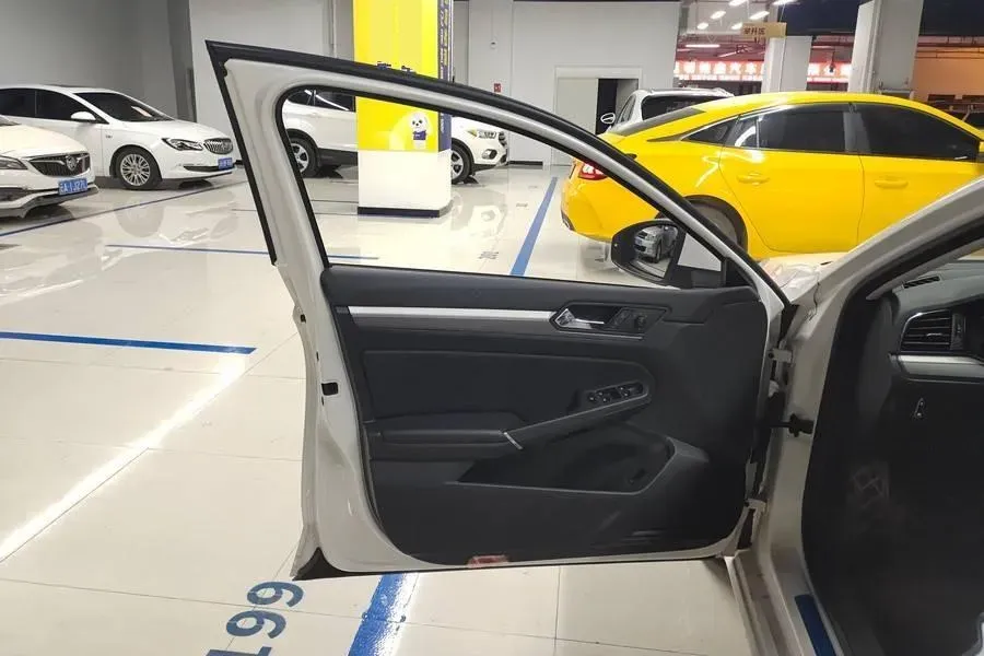 2021 Volkswagen Lamando 1.4T 150HP L4 7DCT,autocango,china used car exporter,china ev exporter,chinese used car exporter,chinese used ev exporter