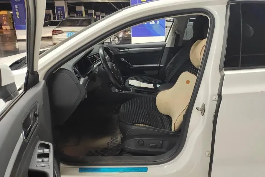 2021 Volkswagen Lamando 1.4T 150HP L4 7DCT,autocango,china used car exporter,china ev exporter,chinese used car exporter,chinese used ev exporter