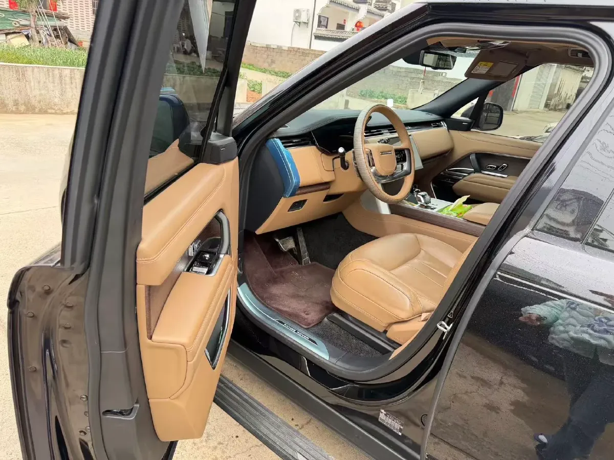 2025 Land Rover Range Rover 3.0T 400HP L6 8AT,autocango,china used car exporter,china ev exporter,chinese used car exporter,chinese used ev exporter
