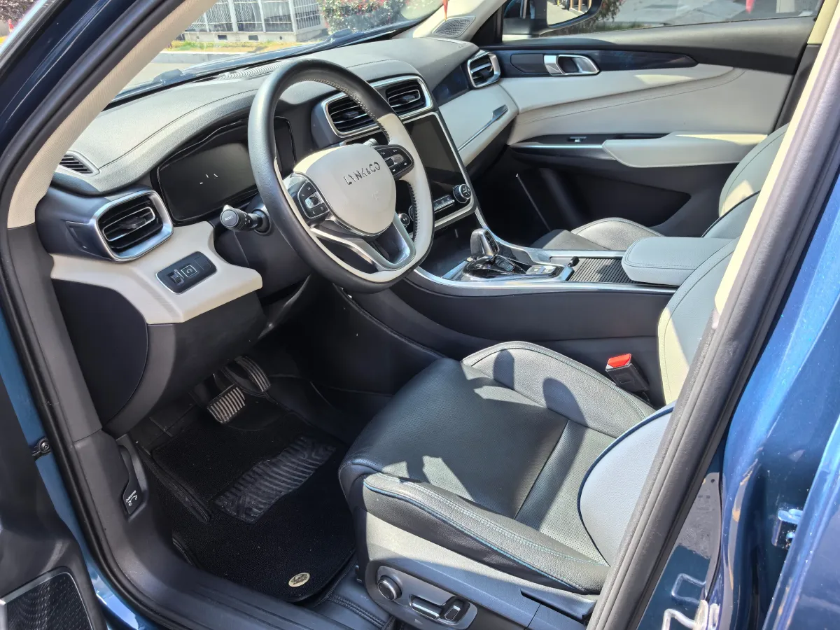 2019 LYNK&CO 01 2.0T 190HP L4 6AT,autocango,china used car exporter,china ev exporter,chinese used car exporter,chinese used ev exporter