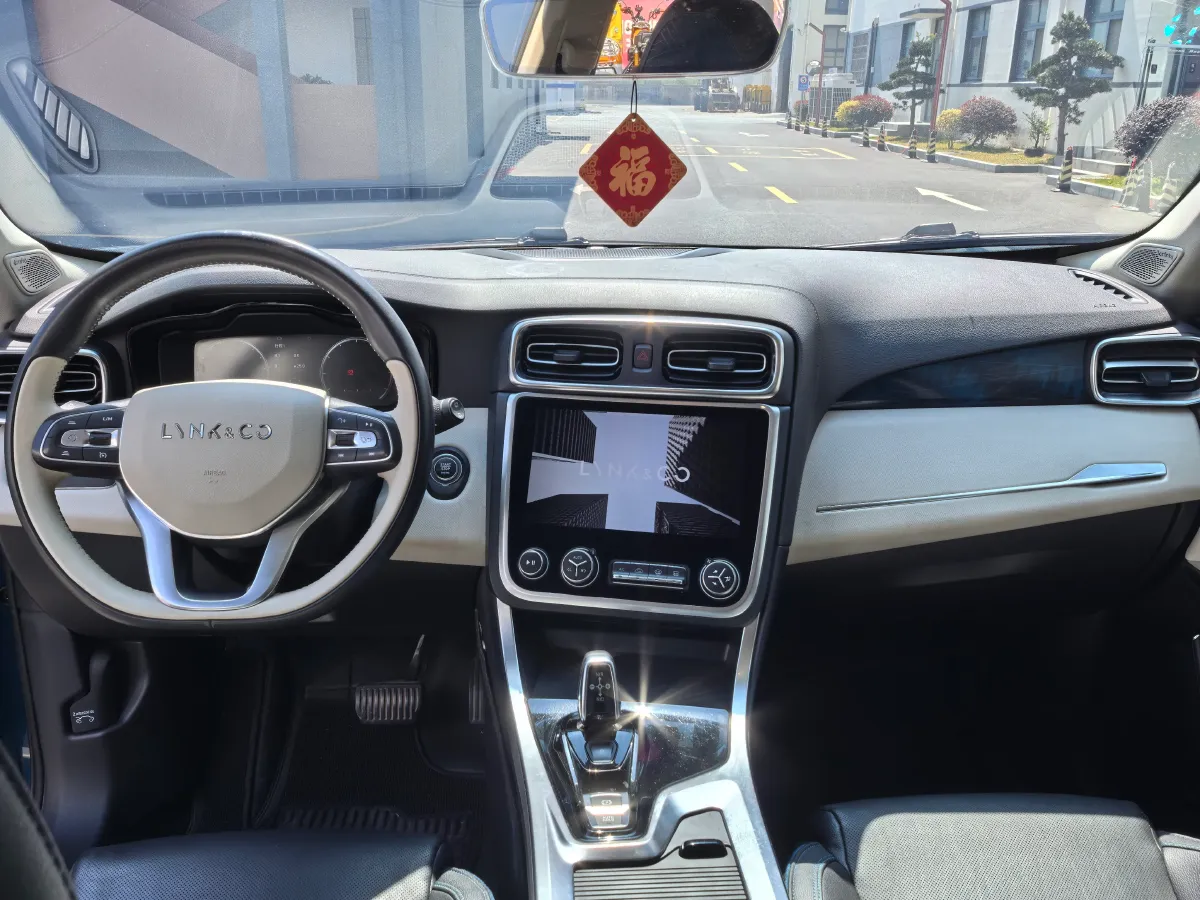 2019 LYNK&CO 01 2.0T 190HP L4 6AT,autocango,china used car exporter,china ev exporter,chinese used car exporter,chinese used ev exporter