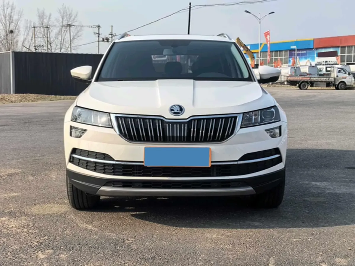 2020 Skoda Karoq 1.4T 150HP L4 7DCT,autocango,china used car exporter,china ev exporter,chinese used car exporter,chinese used ev exporter