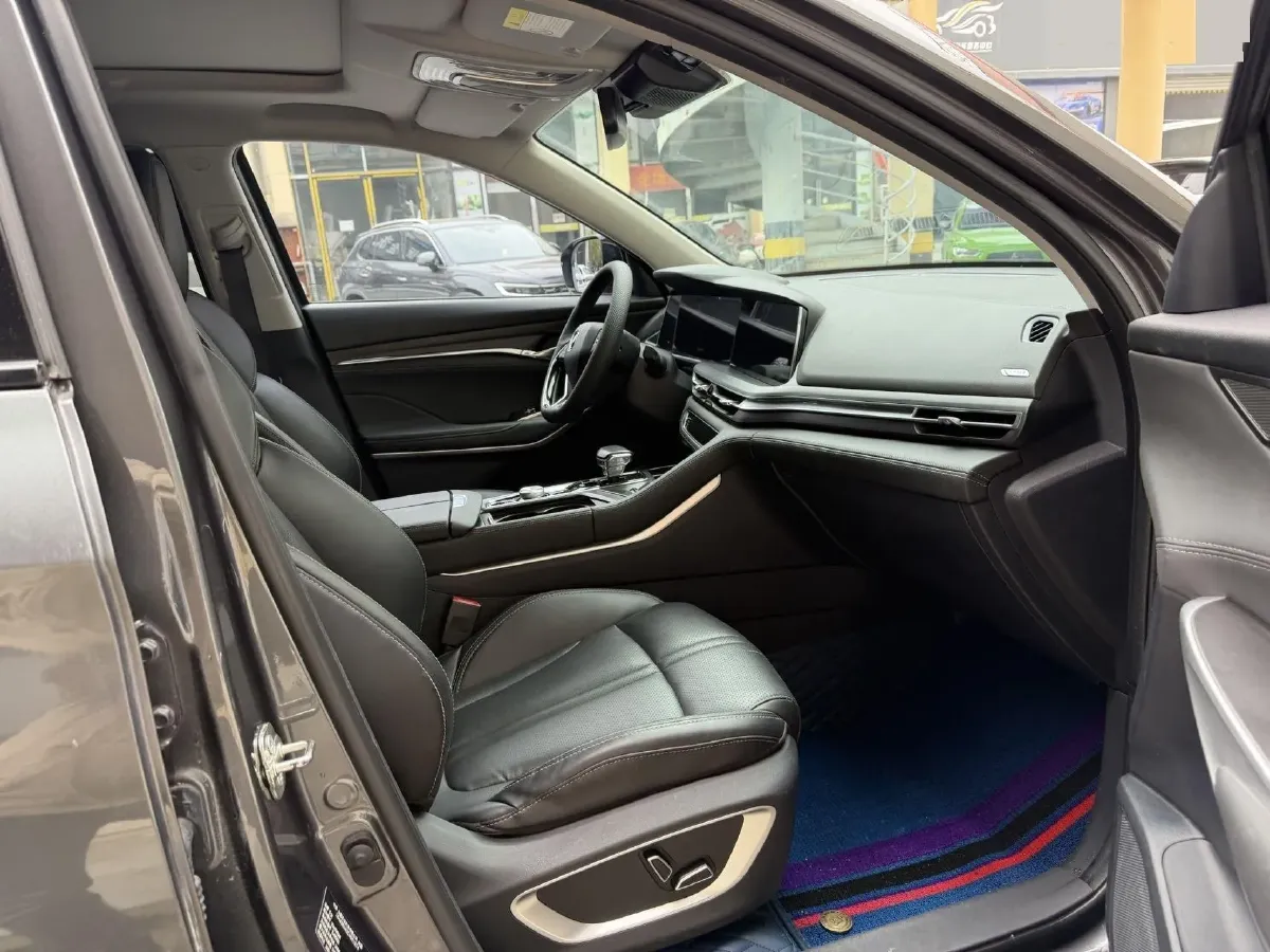 2020 ChangAn CS75 Plus 2.0T 233HP L4 8AT,autocango,china used car exporter,china ev exporter,chinese used car exporter,chinese used ev exporter