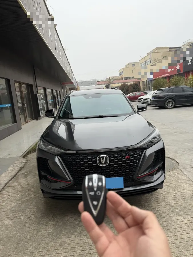 2020 ChangAn CS75 Plus 2.0T 233HP L4 8AT,autocango,china used car exporter,china ev exporter,chinese used car exporter,chinese used ev exporter