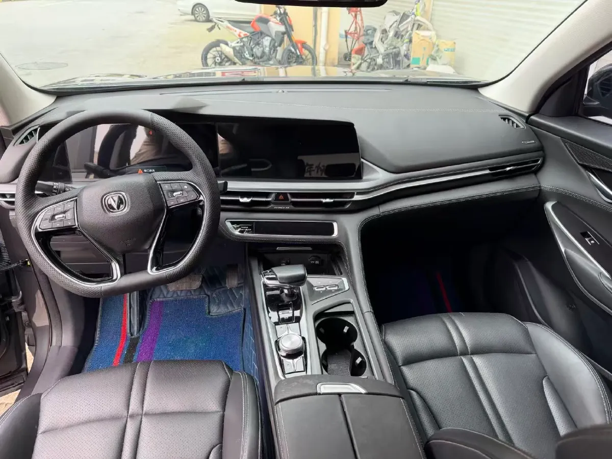 2020 ChangAn CS75 Plus 2.0T 233HP L4 8AT,autocango,china used car exporter,china ev exporter,chinese used car exporter,chinese used ev exporter