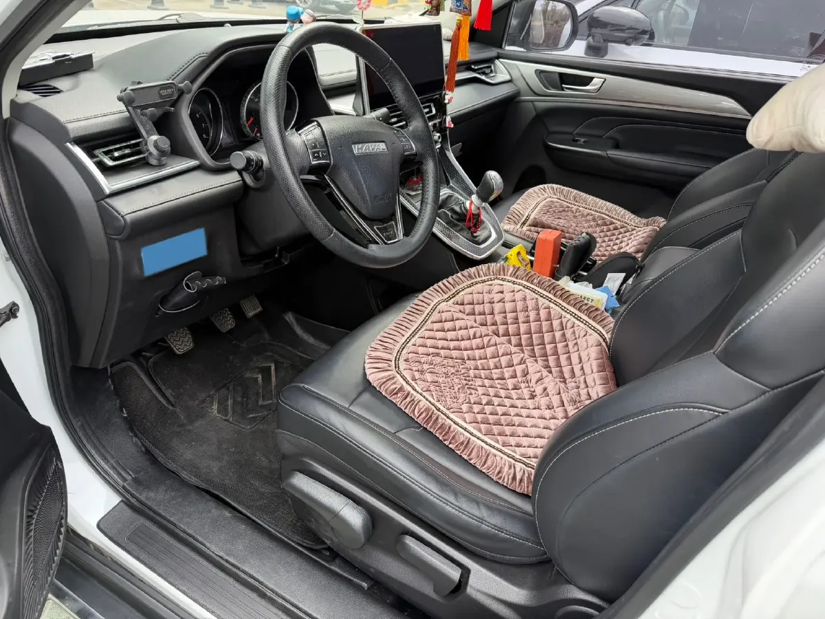 2021 Haval M6 1.5T 150HP L4 6MT,autocango,china used car exporter,china ev exporter,chinese used car exporter,chinese used ev exporter