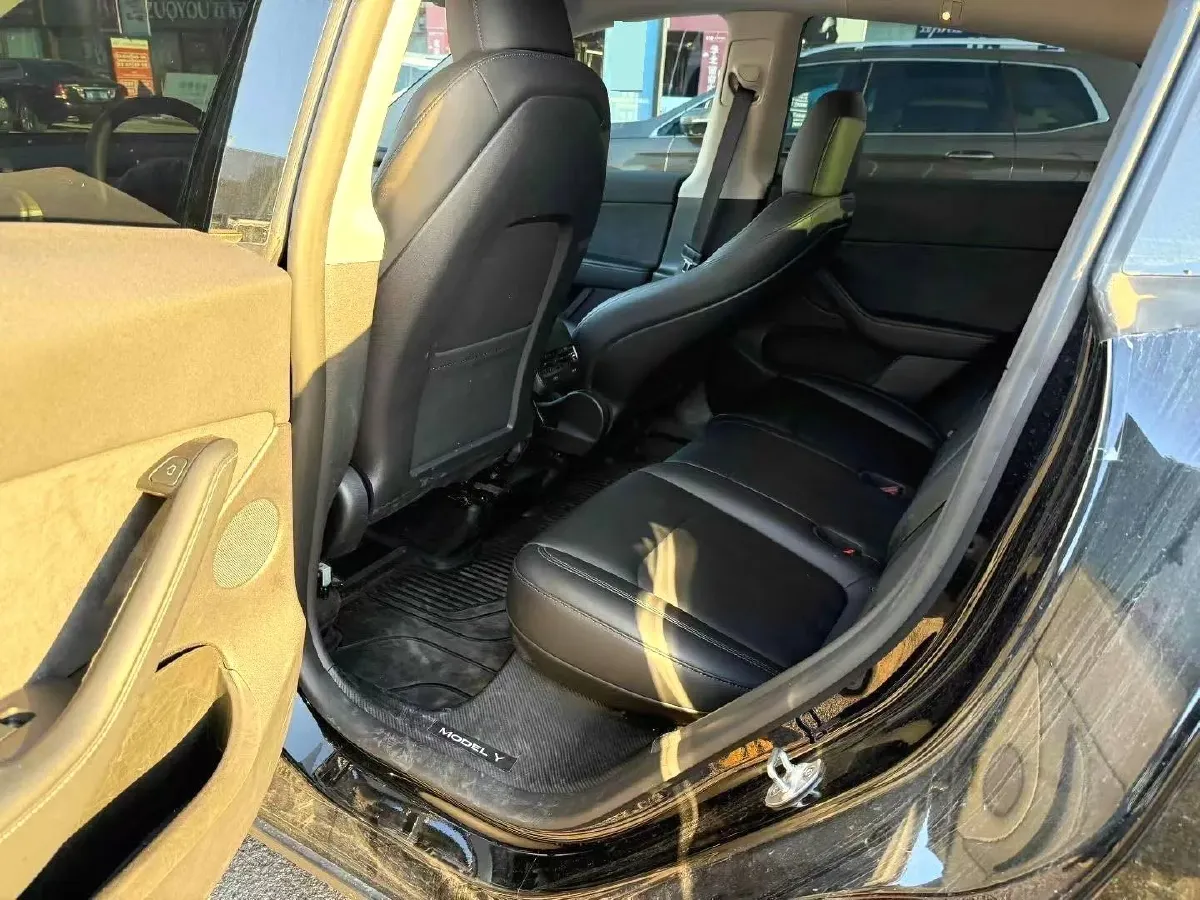 2022 Tesla Model Y BEV 60KWH,autocango,china used car exporter,china ev exporter,chinese used car exporter,chinese used ev exporter