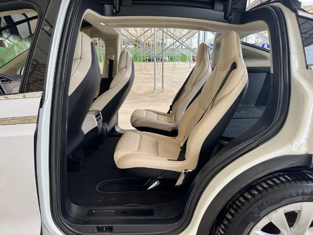 2017 Tesla Model X BEV 100KWH,autocango,china used car exporter,china ev exporter,chinese used car exporter,chinese used ev exporter