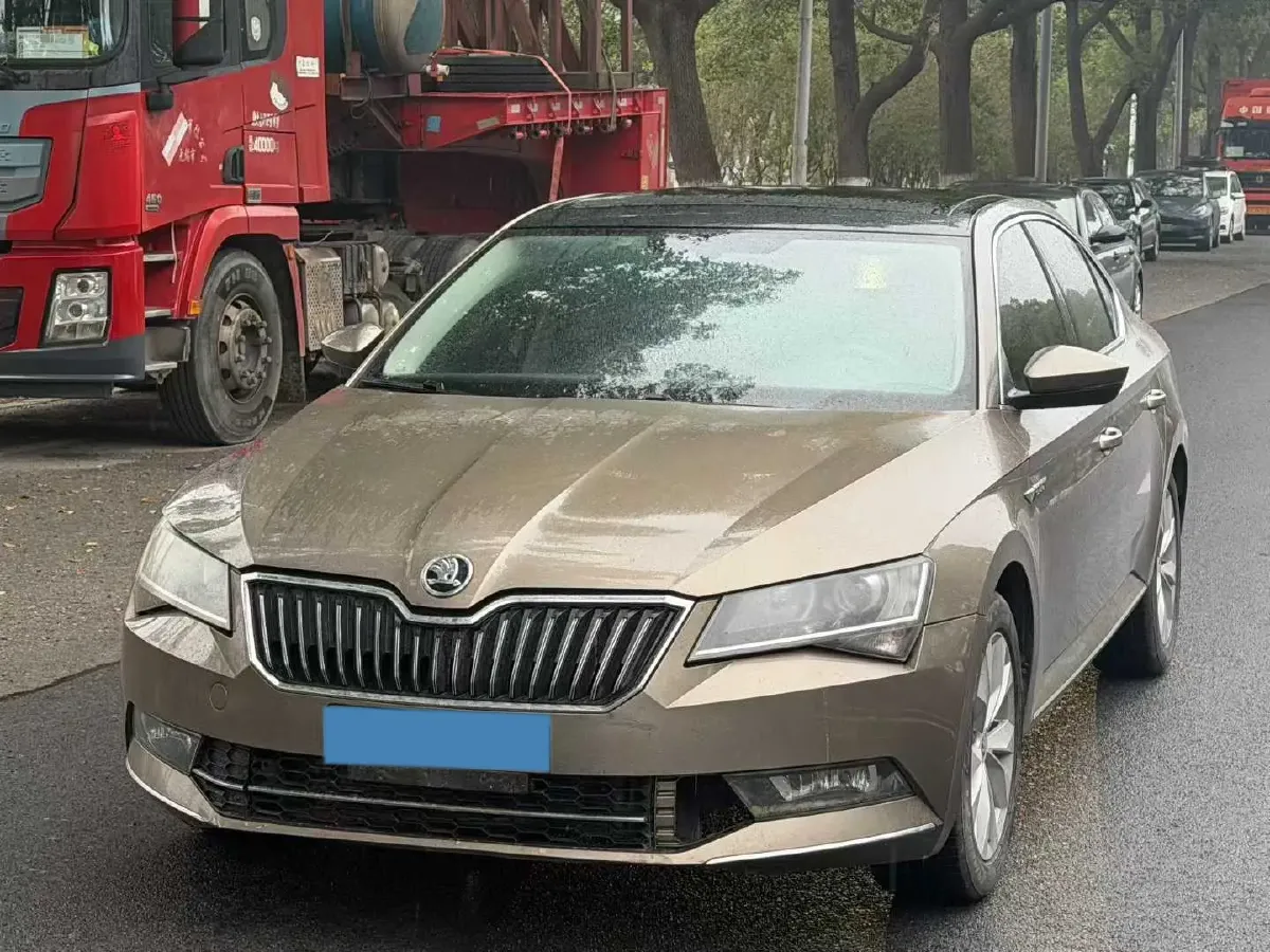 2018 Skoda Superb 1.4T 150HP L4 7DCT,autocango,china used car exporter,china ev exporter,chinese used car exporter,chinese used ev exporter