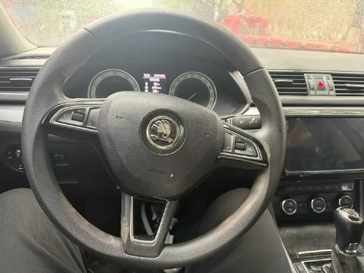 2018 Skoda Superb 1.4T 150HP L4 7DCT,autocango,china used car exporter,china ev exporter,chinese used car exporter,chinese used ev exporter