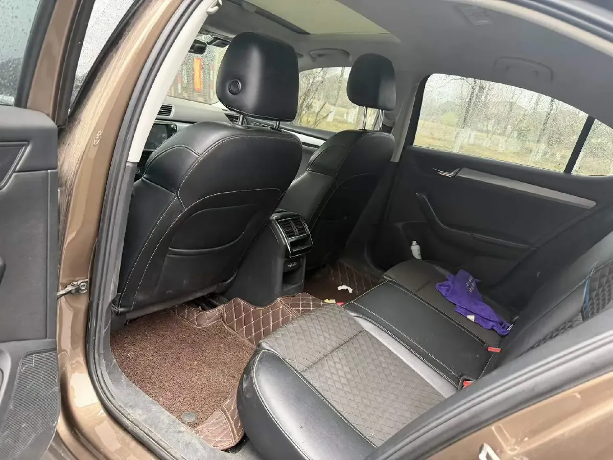 2018 Skoda Superb 1.4T 150HP L4 7DCT,autocango,china used car exporter,china ev exporter,chinese used car exporter,chinese used ev exporter