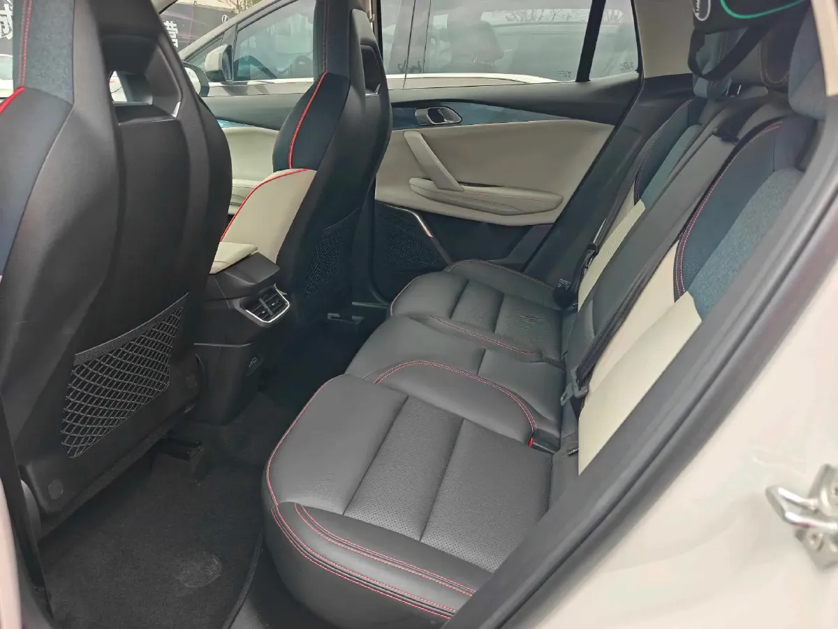 2020 LYNK&CO 06 1.5T 177HP L3 7DCT,autocango,china used car exporter,china ev exporter,chinese used car exporter,chinese used ev exporter