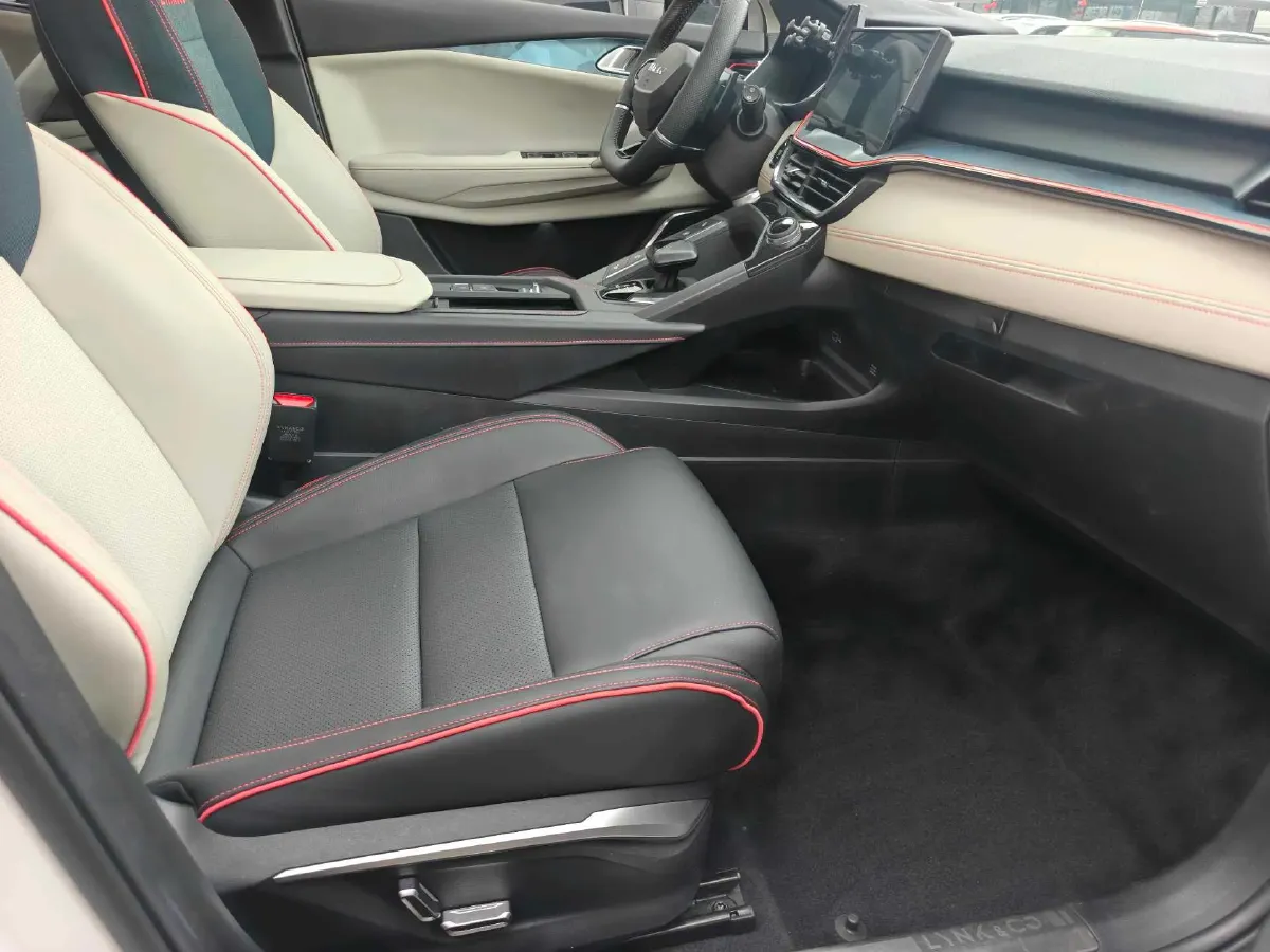 2020 LYNK&CO 06 1.5T 177HP L3 7DCT,autocango,china used car exporter,china ev exporter,chinese used car exporter,chinese used ev exporter