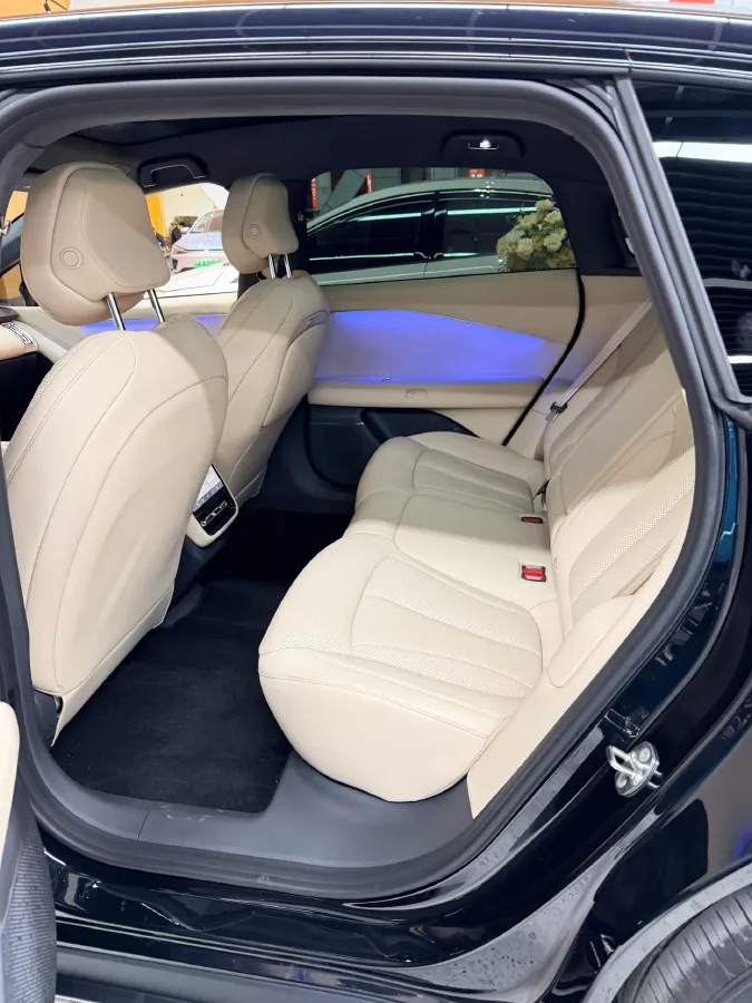 2024 Xpeng P7+ BEV 60.7KWH,autocango,china used car exporter,china ev exporter,chinese used car exporter,chinese used ev exporter