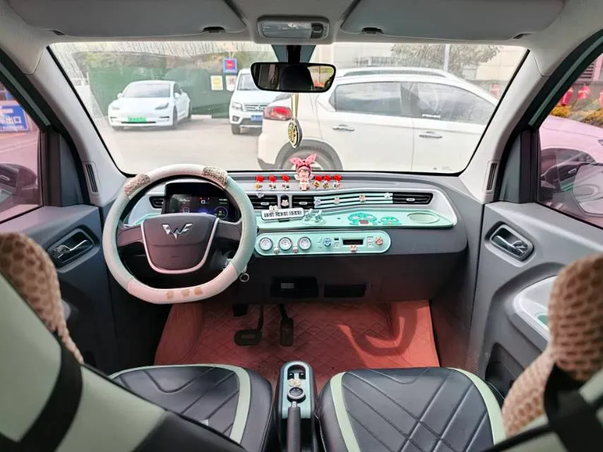 2021 WuLing HongGuang MINI EV BEV 13.9KWH,autocango,china used car exporter,china ev exporter,chinese used car exporter,chinese used ev exporter