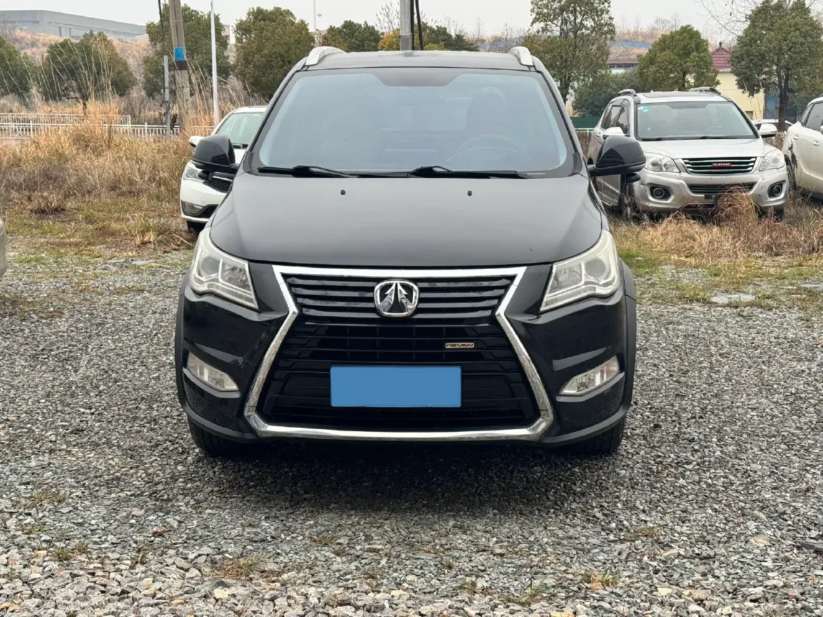 2017 BAIC WeiWang M60 1.5L 116HP L4 5MT,autocango,china used car exporter,china ev exporter,chinese used car exporter,chinese used ev exporter