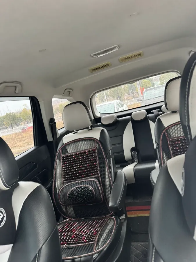 2017 BAIC WeiWang M60 1.5L 116HP L4 5MT,autocango,china used car exporter,china ev exporter,chinese used car exporter,chinese used ev exporter