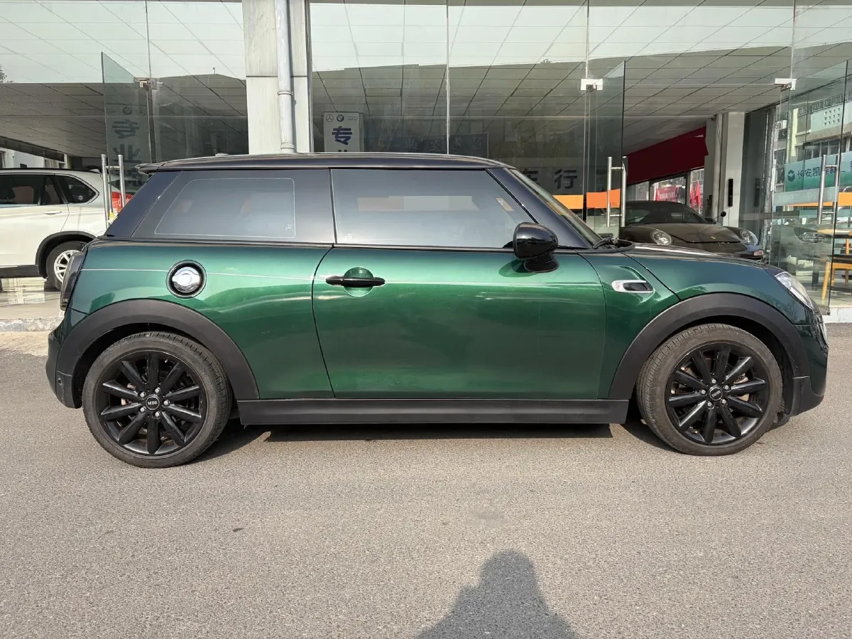 2016 MINI MINI 2.0T 192HP L4 6AT,autocango,china used car exporter,china ev exporter,chinese used car exporter,chinese used ev exporter