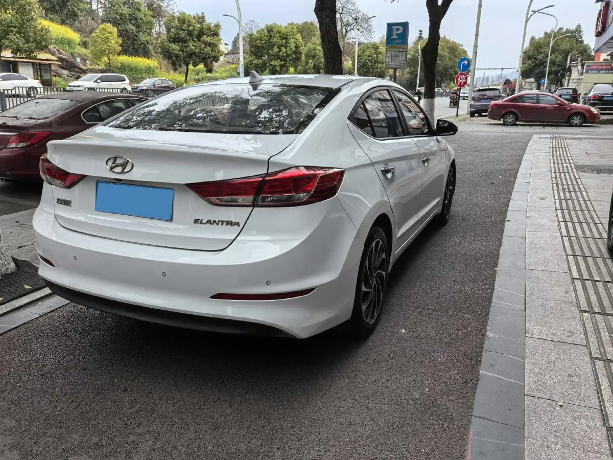 2019 Hyundai Elantra 1.5L 115HP L4 CVT,autocango,china used car exporter,china ev exporter,chinese used car exporter,chinese used ev exporter