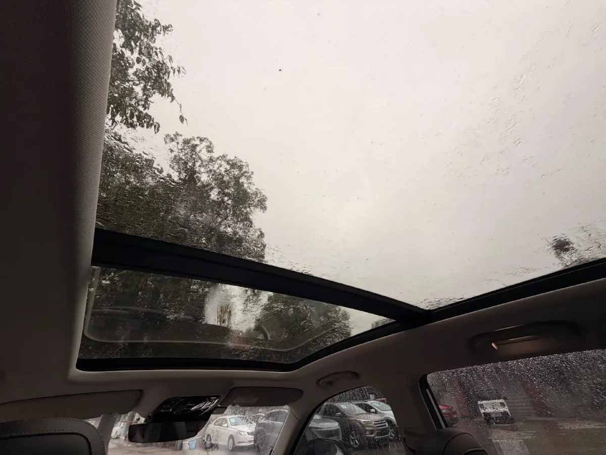 2023 Roewe RX5 1.5T 188HP L4 7DCT,autocango,china used car exporter,china ev exporter,chinese used car exporter,chinese used ev exporter