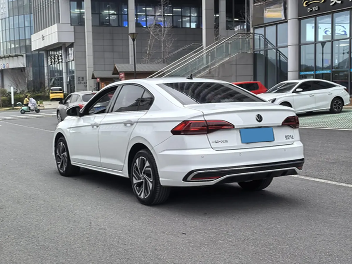 2024 Volkswagen Bora 1.2T 116HP L4 7DCT,autocango,china used car exporter,china ev exporter,chinese used car exporter,chinese used ev exporter