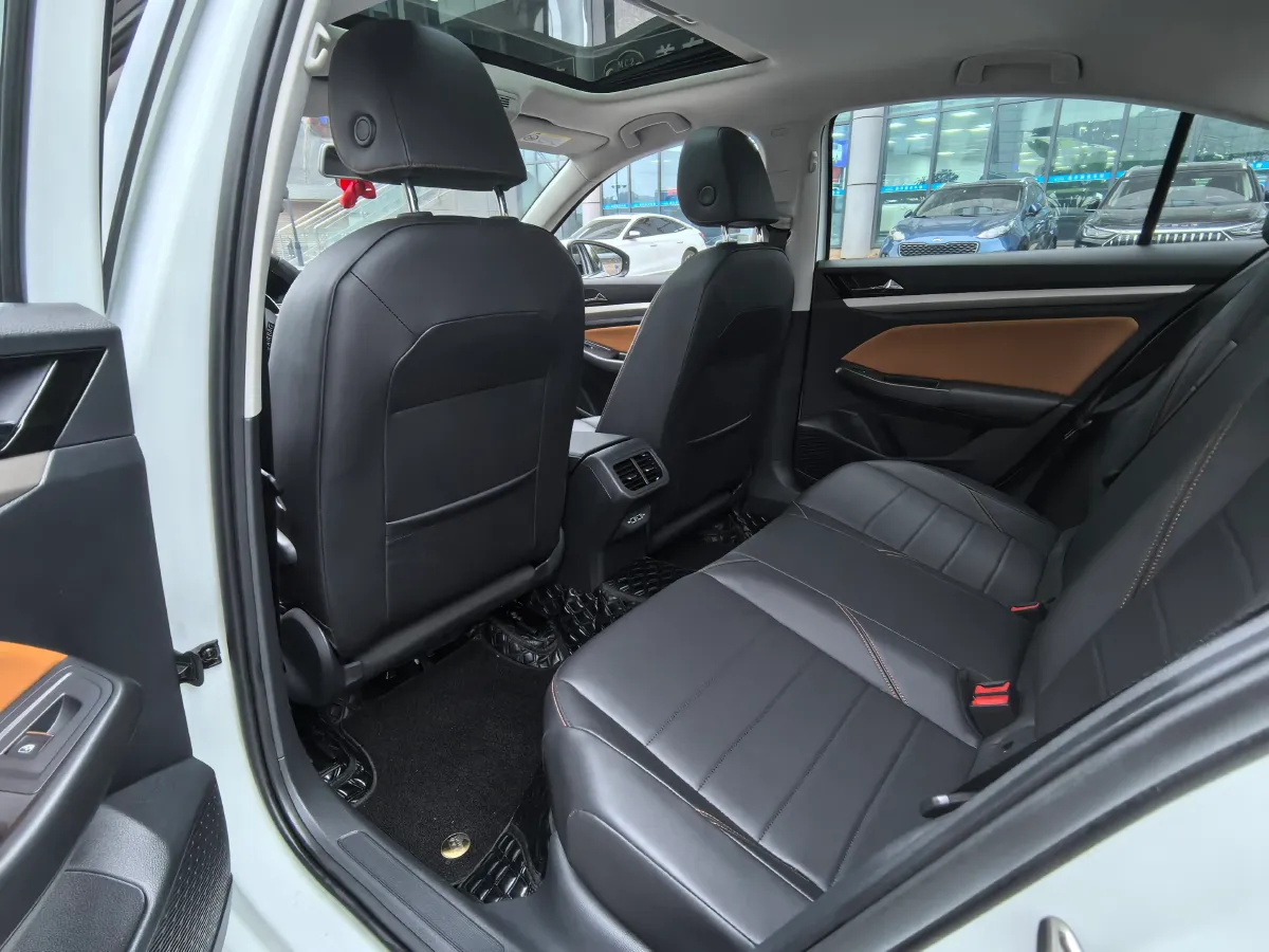 2024 Volkswagen Bora 1.2T 116HP L4 7DCT,autocango,china used car exporter,china ev exporter,chinese used car exporter,chinese used ev exporter