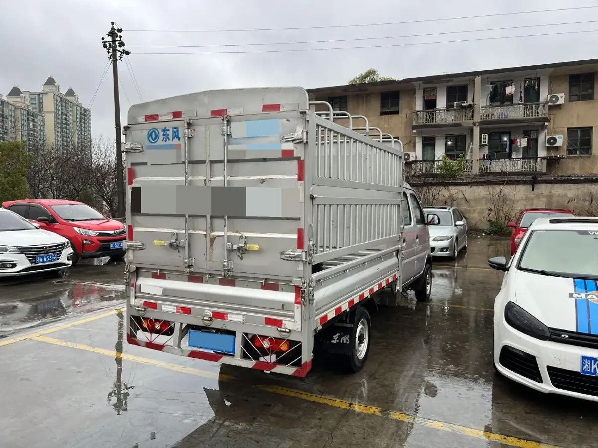 2023 DongFeng DFSK D71 1.6L 122HP L4 5MT,autocango,china used car exporter,china ev exporter,chinese used car exporter,chinese used ev exporter