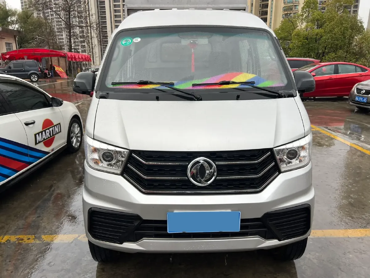 2023 DongFeng DFSK D71 1.6L 122HP L4 5MT,autocango,china used car exporter,china ev exporter,chinese used car exporter,chinese used ev exporter