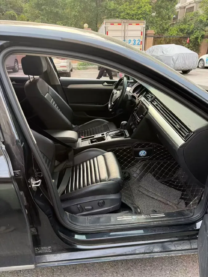 2018 Volkswagen Magotan 1.4T 150HP L4 7DCT,autocango,china used car exporter,china ev exporter,chinese used car exporter,chinese used ev exporter