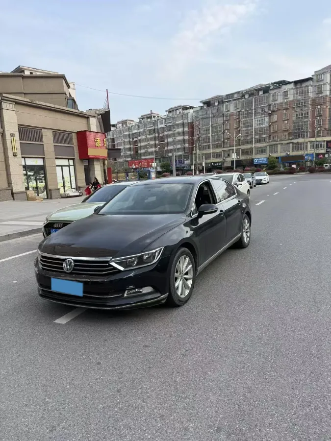 2018 Volkswagen Magotan 1.4T 150HP L4 7DCT,autocango,china used car exporter,china ev exporter,chinese used car exporter,chinese used ev exporter