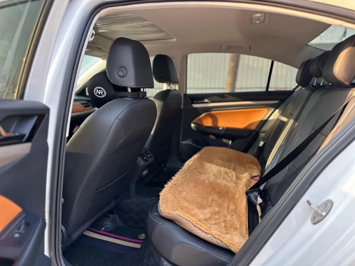 2023 Volkswagen Bora 1.2T 116HP L4 7DCT,autocango,china used car exporter,china ev exporter,chinese used car exporter,chinese used ev exporter