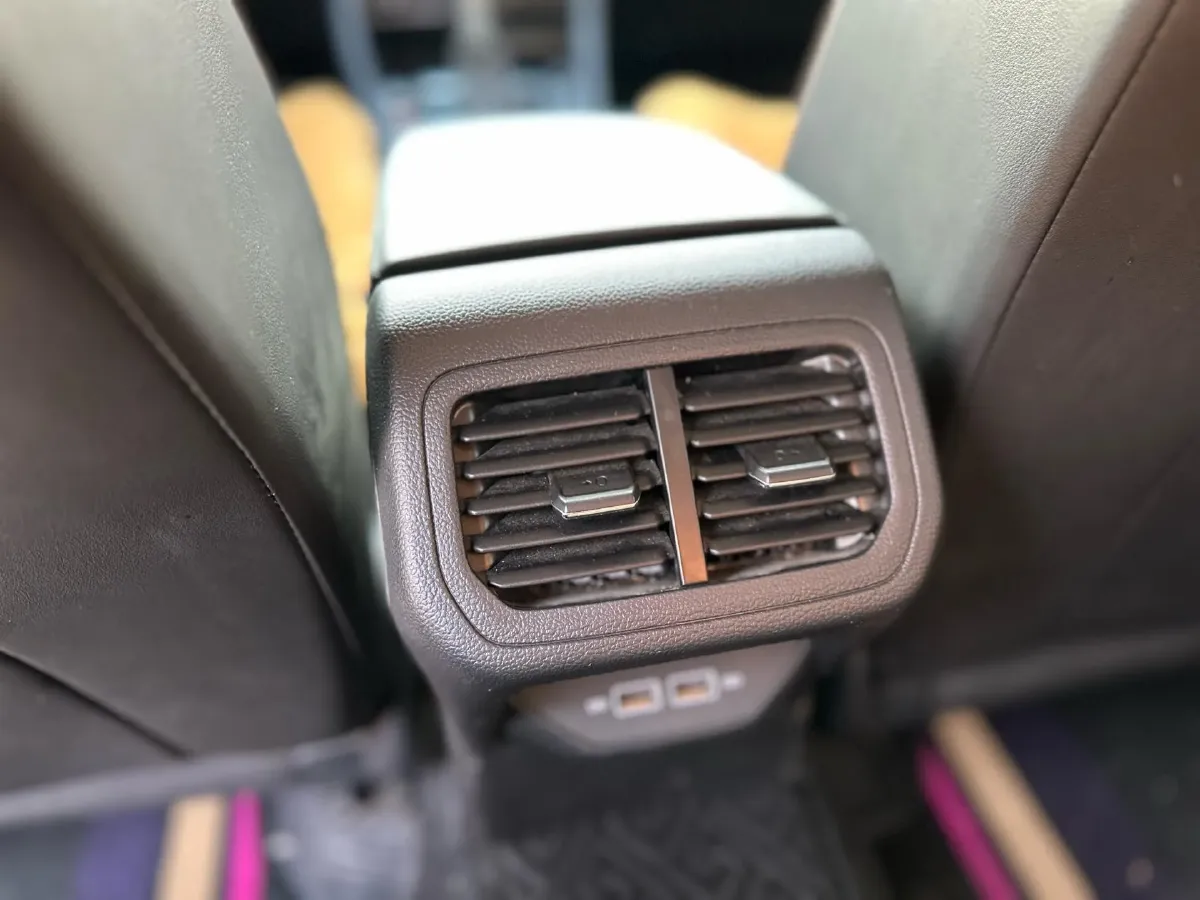 2023 Volkswagen Bora 1.2T 116HP L4 7DCT,autocango,china used car exporter,china ev exporter,chinese used car exporter,chinese used ev exporter