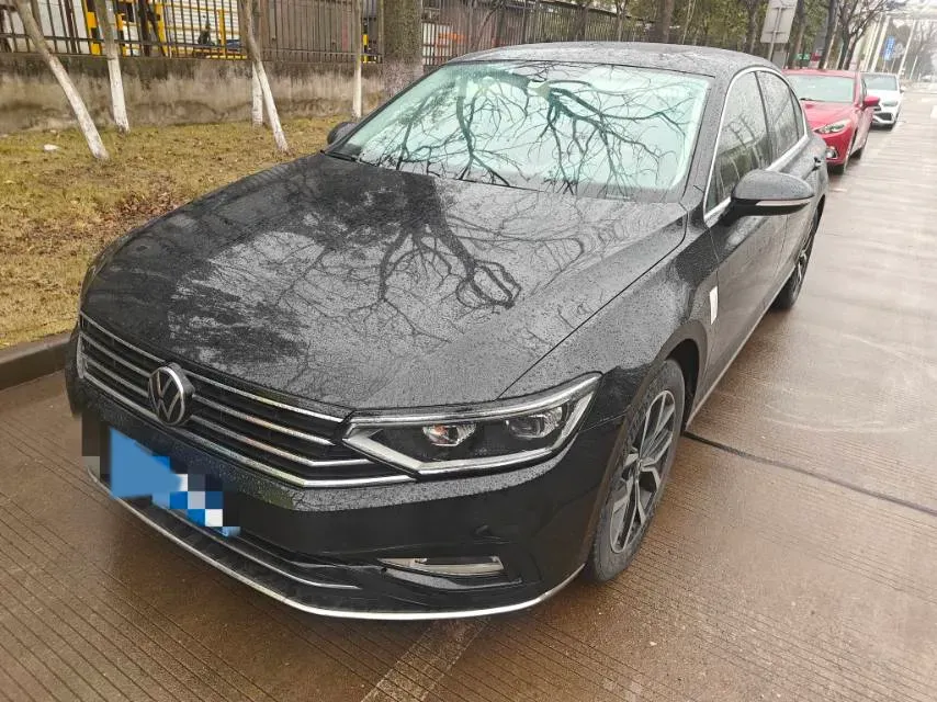 2020 Volkswagen Magotan 2.0T 186HP L4 7DCT,autocango,china used car exporter,china ev exporter,chinese used car exporter,chinese used ev exporter