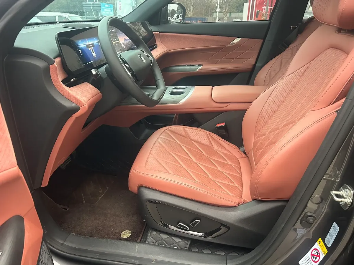 2025 ChangAn CS75 Plus 1.5T 192HP L4 8AT,autocango,china used car exporter,china ev exporter,chinese used car exporter,chinese used ev exporter