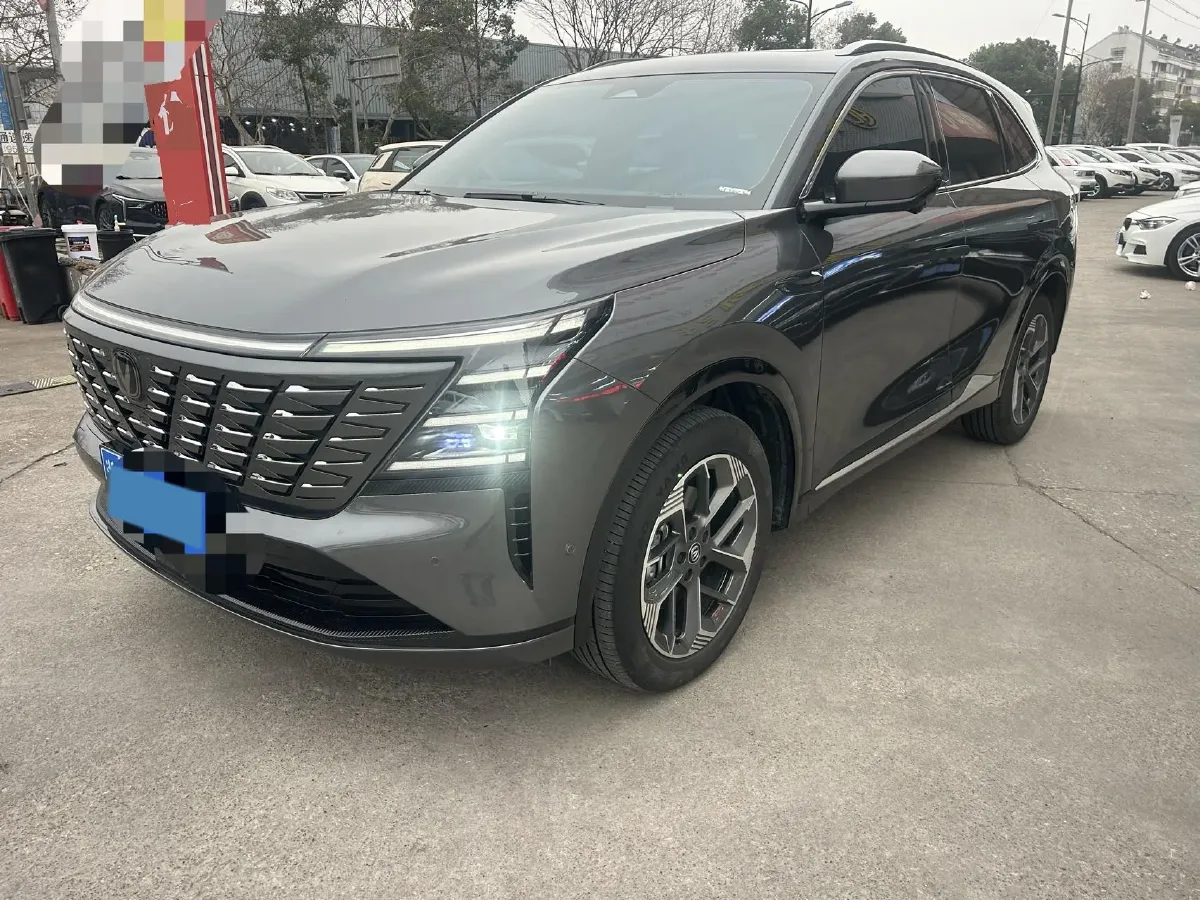 2025 ChangAn CS75 Plus 1.5T 192HP L4 8AT,autocango,china used car exporter,china ev exporter,chinese used car exporter,chinese used ev exporter