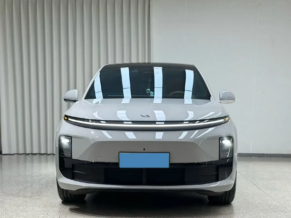 2024 Li L6 Range Extended 154HP L4 REEV 36.8KWH,autocango,china used car exporter,china ev exporter,chinese used car exporter,chinese used ev exporter