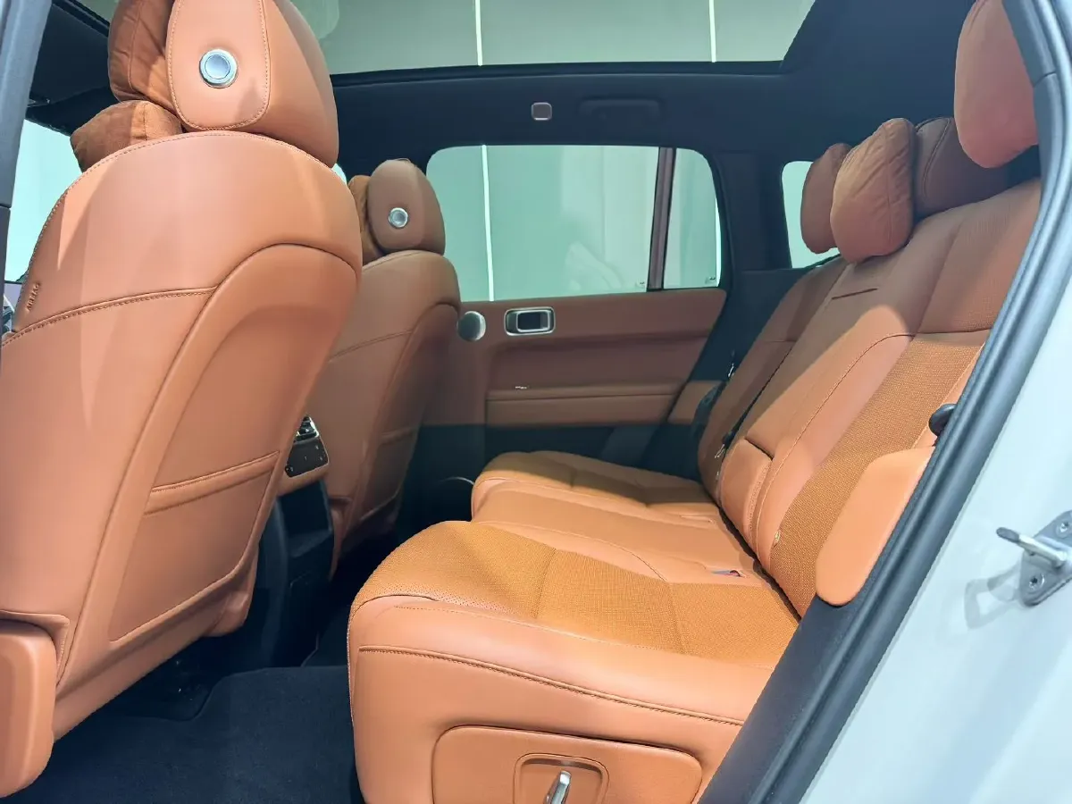 2024 Li L6 Range Extended 154HP L4 REEV 36.8KWH,autocango,china used car exporter,china ev exporter,chinese used car exporter,chinese used ev exporter