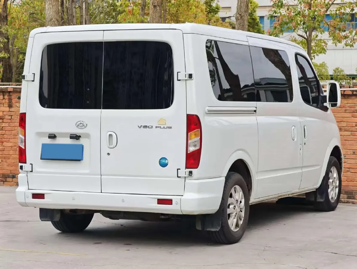2021 MAXUS XinTu V80 2.0T 139HP L4 6MT,autocango,china used car exporter,china ev exporter,chinese used car exporter,chinese used ev exporter