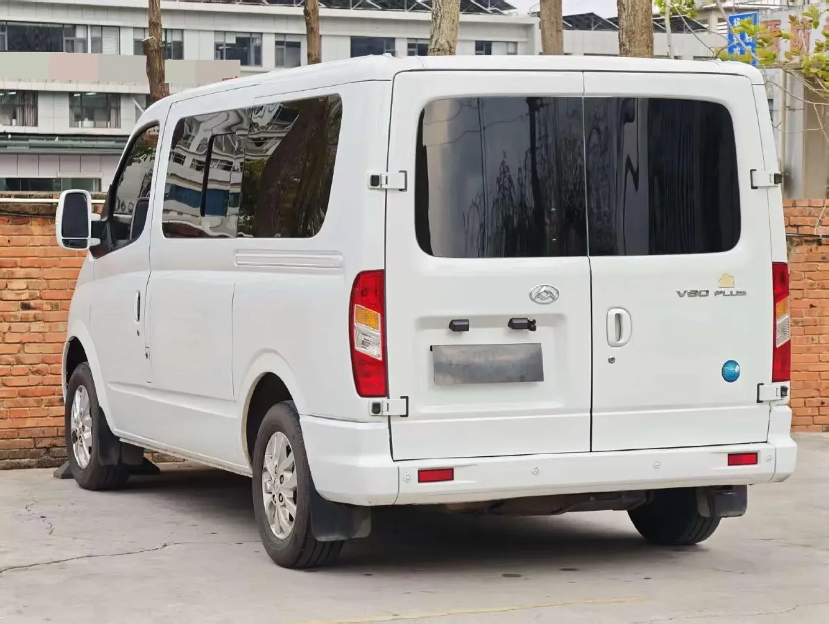 2021 MAXUS XinTu V80 2.0T 139HP L4 6MT,autocango,china used car exporter,china ev exporter,chinese used car exporter,chinese used ev exporter