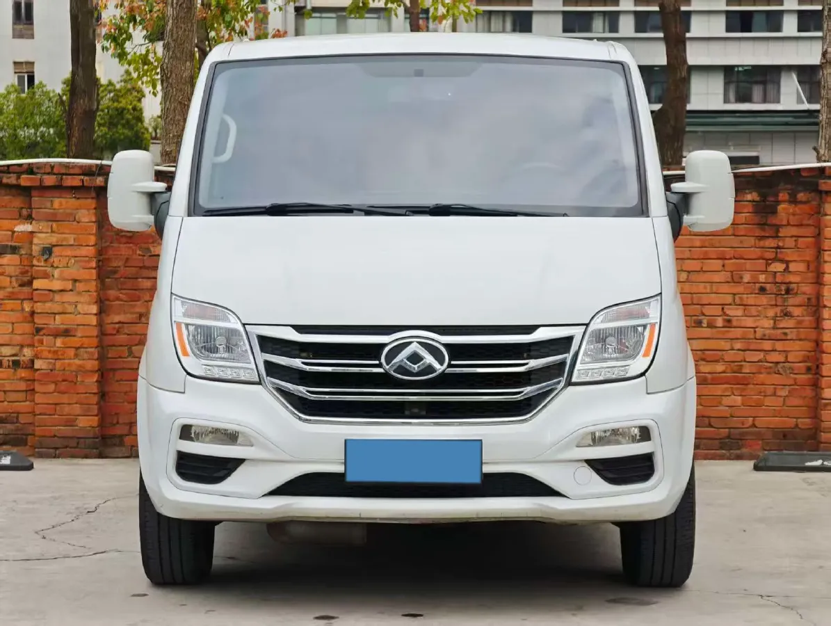 2021 MAXUS XinTu V80 2.0T 139HP L4 6MT,autocango,china used car exporter,china ev exporter,chinese used car exporter,chinese used ev exporter