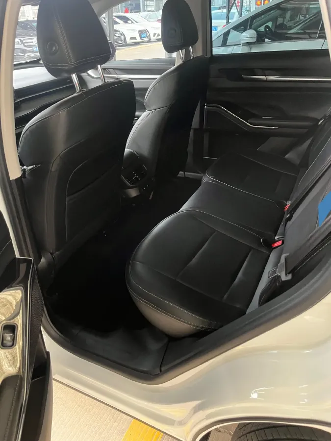 2022 Haval H6 1.5T 184HP L4 7DCT,autocango,china used car exporter,china ev exporter,chinese used car exporter,chinese used ev exporter