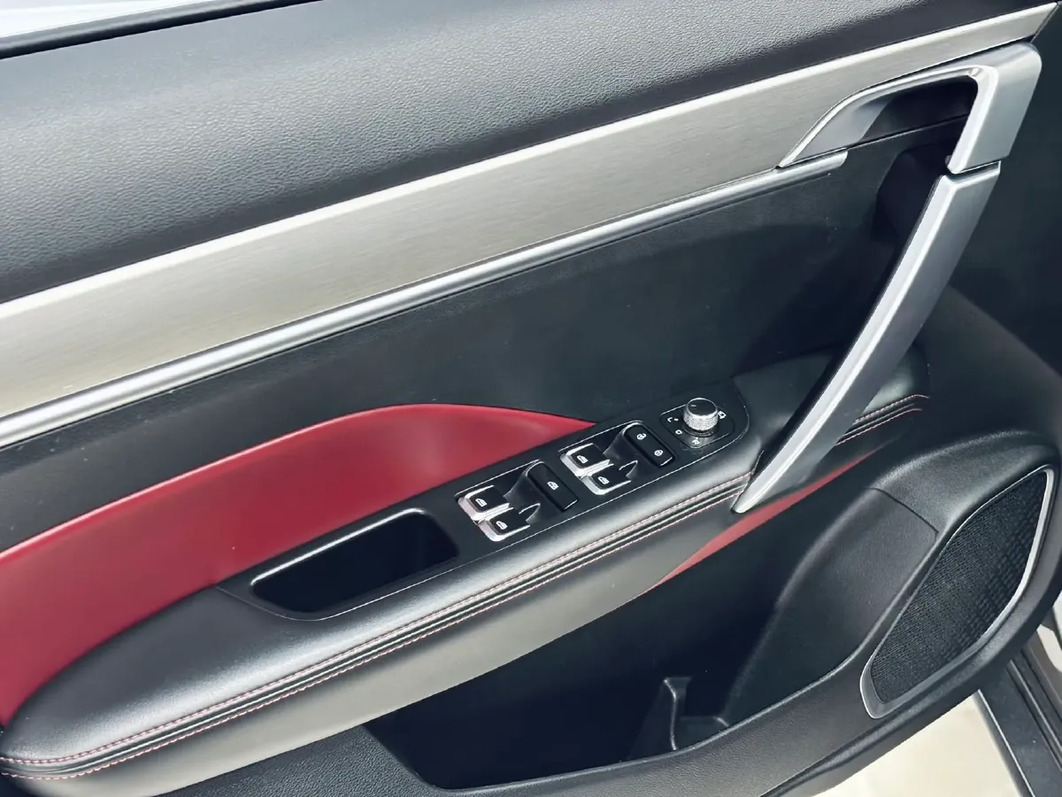 2021 Geely Coolray 1.4T 141HP L4 6DCT,autocango,china used car exporter,china ev exporter,chinese used car exporter,chinese used ev exporter