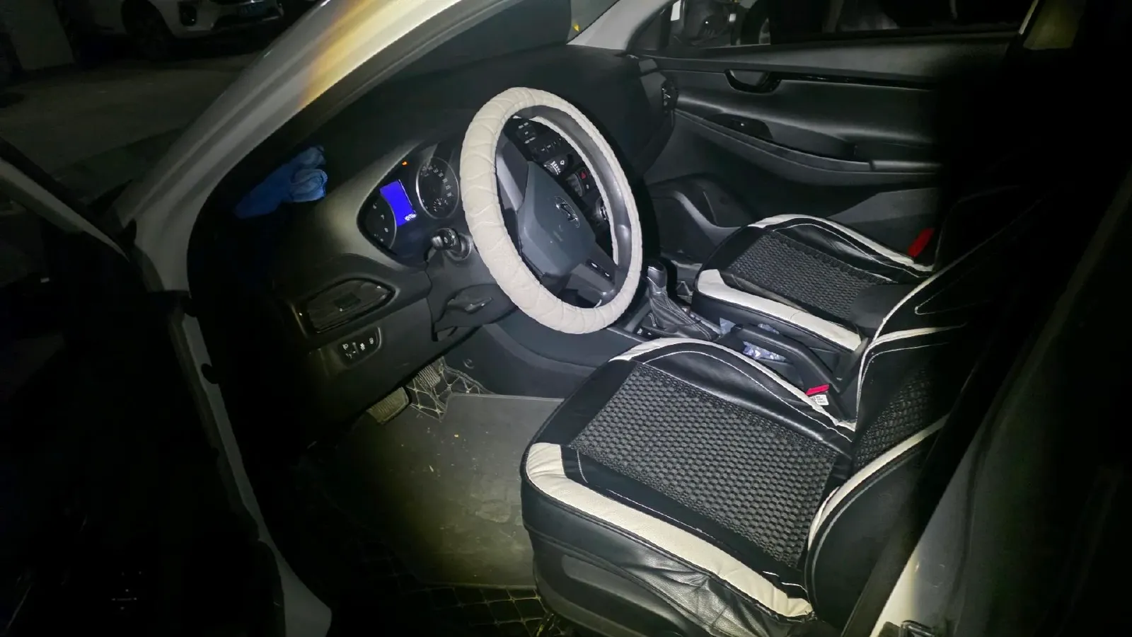 2020 Hyundai Celesta 1.6L 123HP L4 6AT,autocango,china used car exporter,china ev exporter,chinese used car exporter,chinese used ev exporter