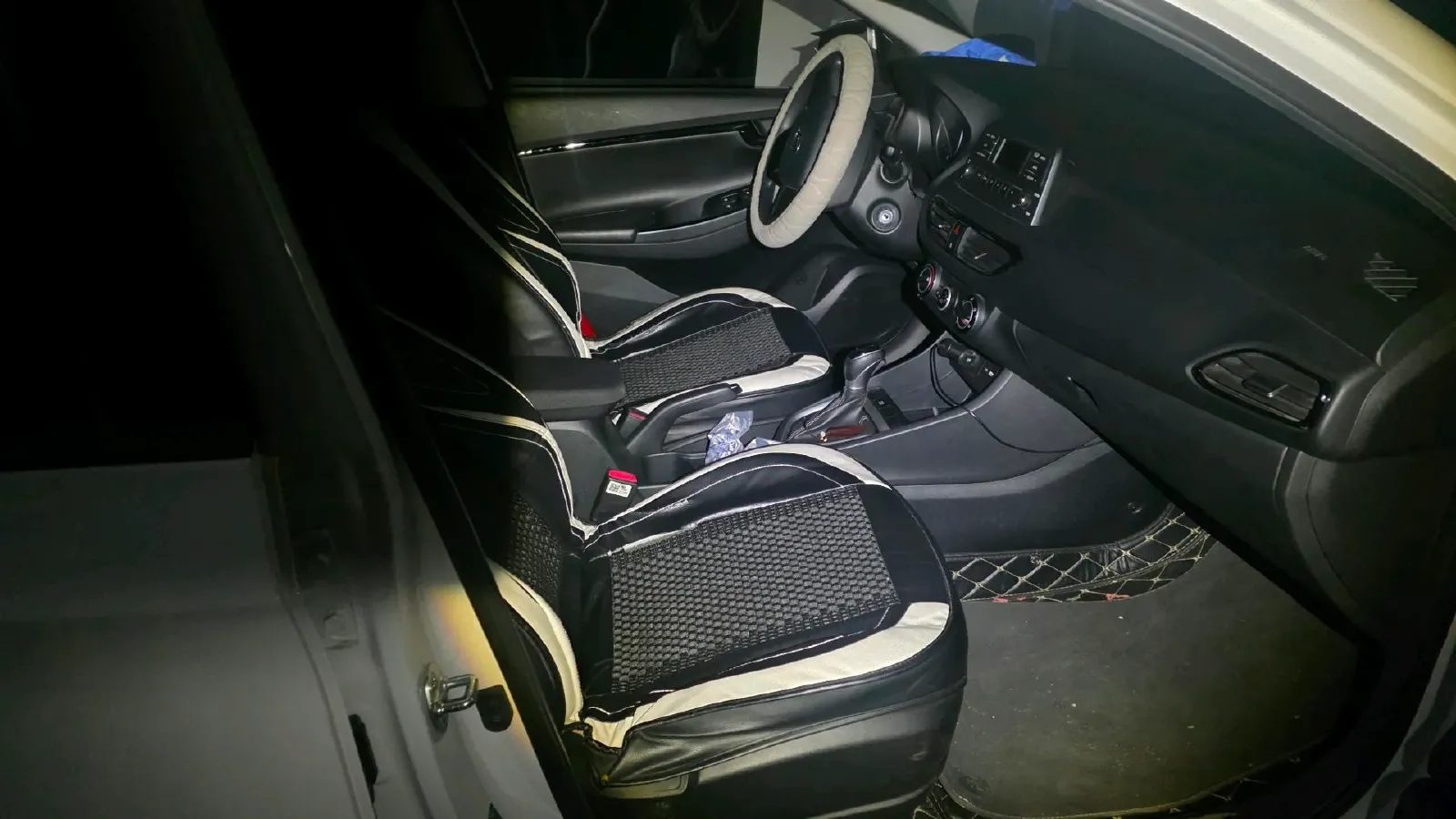 2020 Hyundai Celesta 1.6L 123HP L4 6AT,autocango,china used car exporter,china ev exporter,chinese used car exporter,chinese used ev exporter