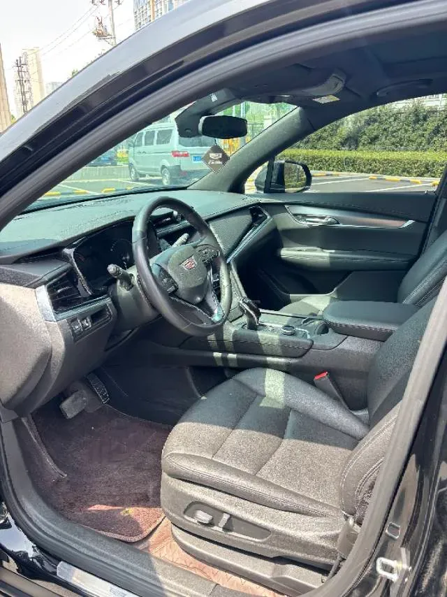 2022 Cadillac XT6 2.0T 237HP L4 9AT,autocango,china used car exporter,china ev exporter,chinese used car exporter,chinese used ev exporter