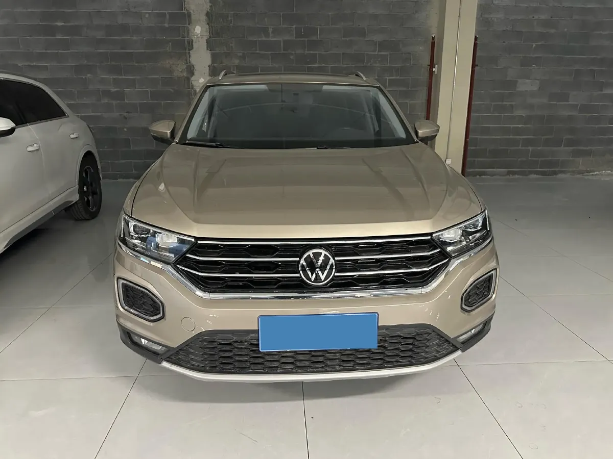 2021 Volkswagen T-Roc 1.4T 150HP L4 7DCT,autocango,china used car exporter,china ev exporter,chinese used car exporter,chinese used ev exporter