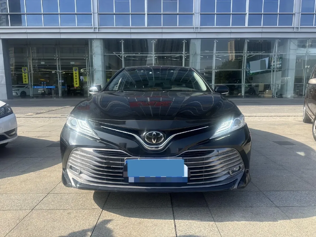 2019 Toyota Camry 2.5L 209HP L4 8AT,autocango,china used car exporter,china ev exporter,chinese used car exporter,chinese used ev exporter